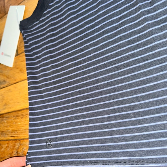 Lululemon Classic-fit Cotton blend tank - Picture 6 of 6